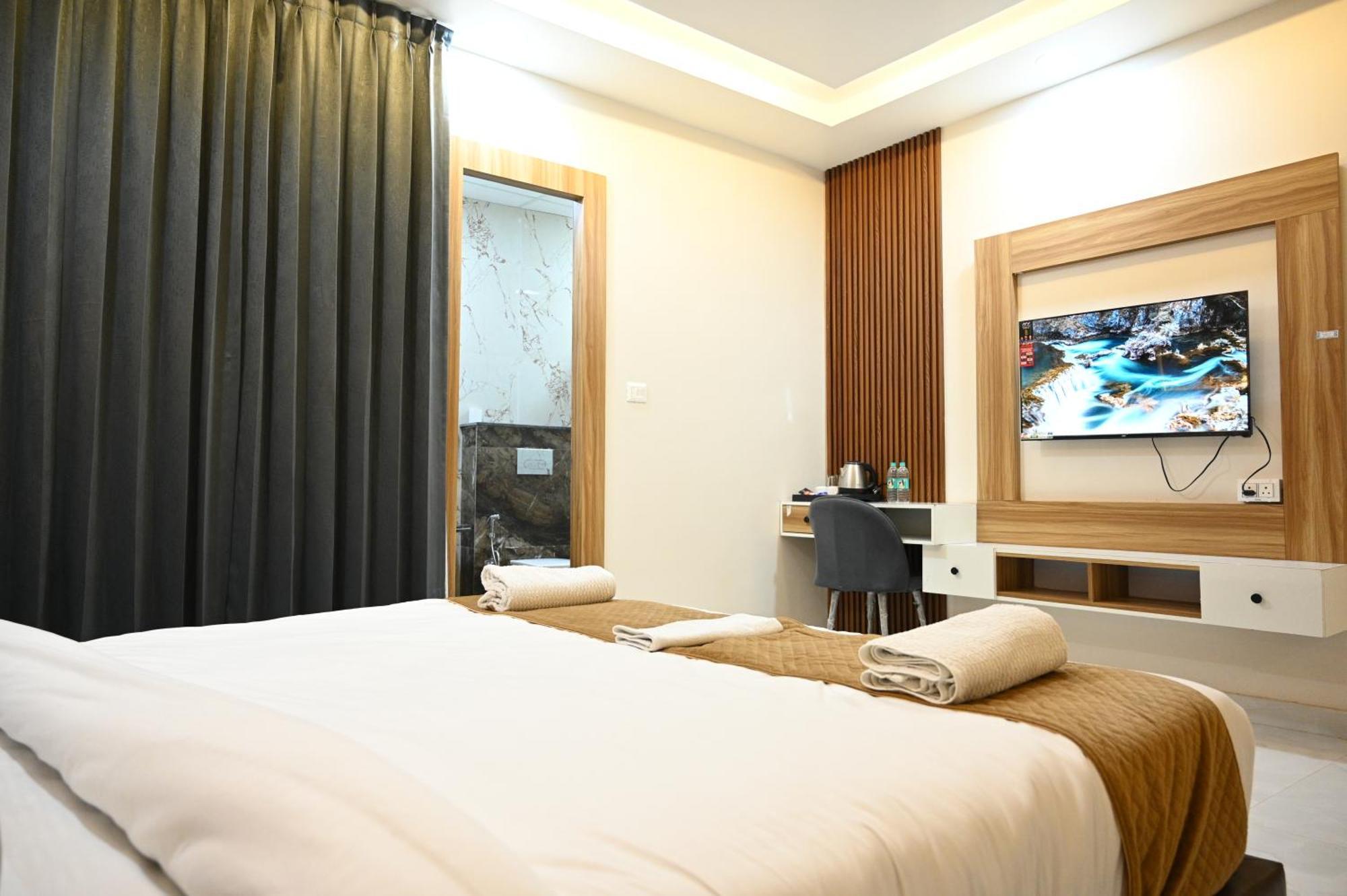 The Janki Hotel Ayodhya Esterno foto