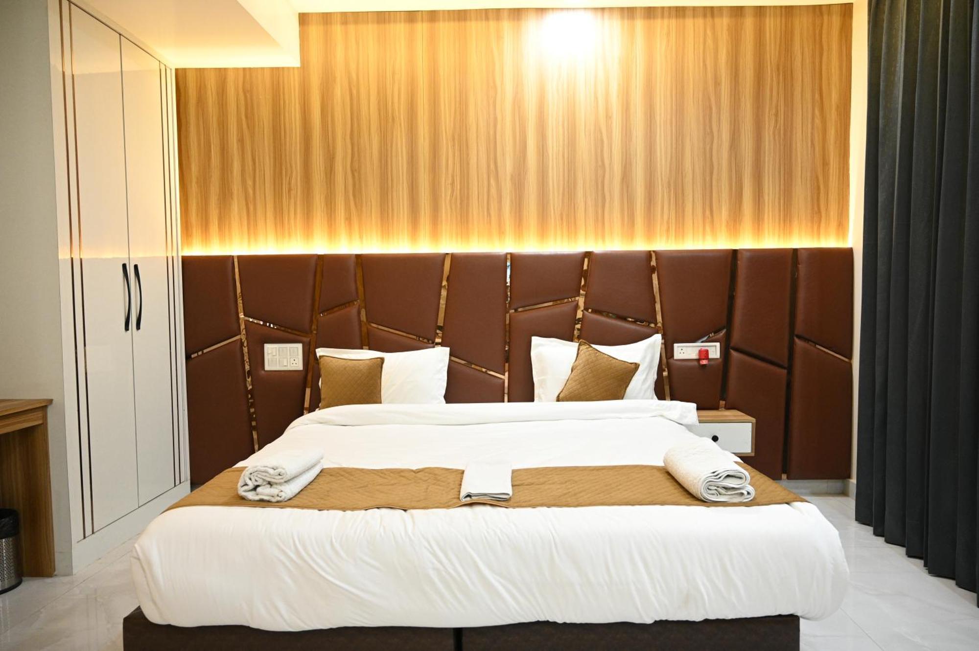 The Janki Hotel Ayodhya Esterno foto