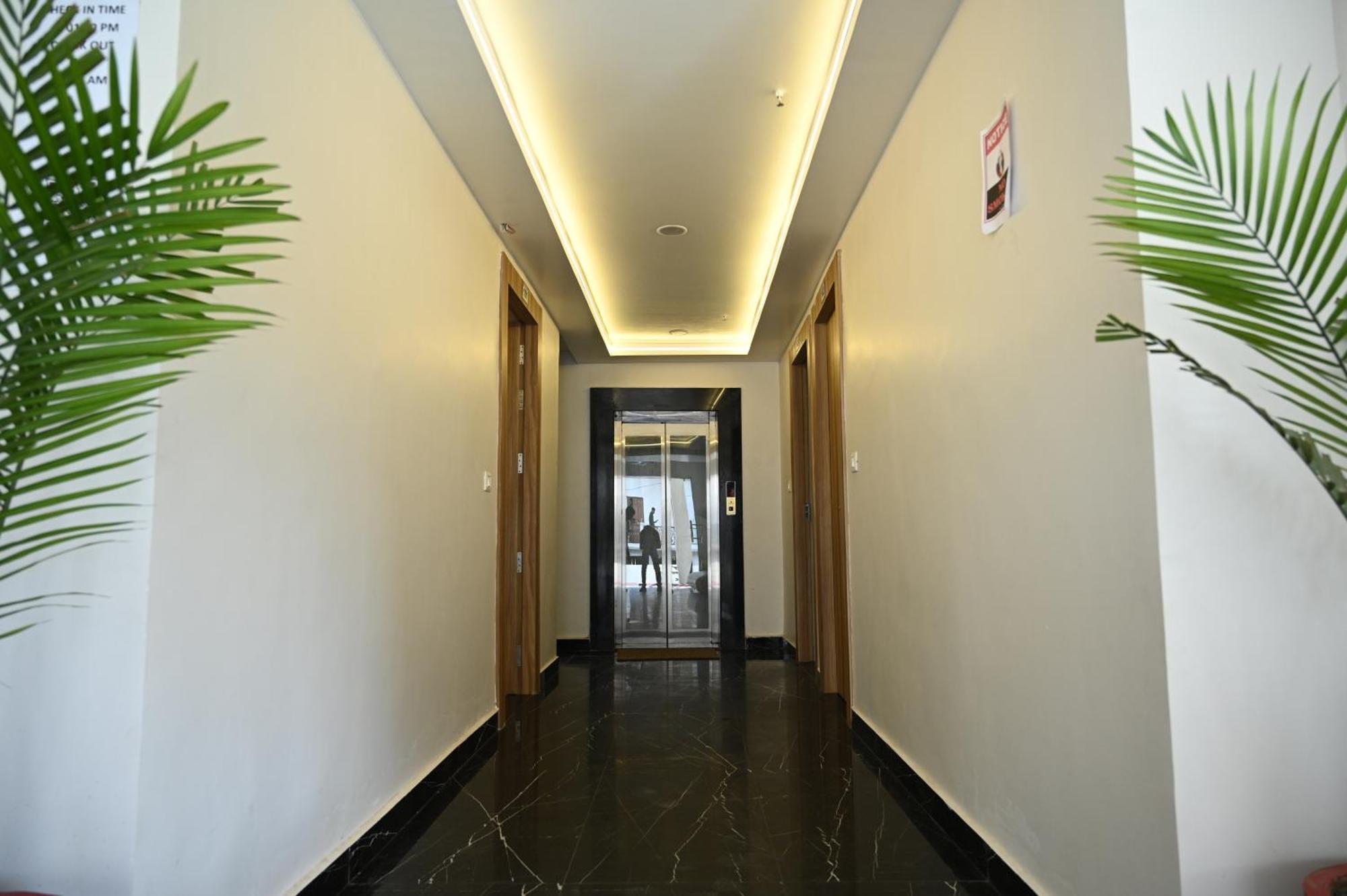 The Janki Hotel Ayodhya Esterno foto