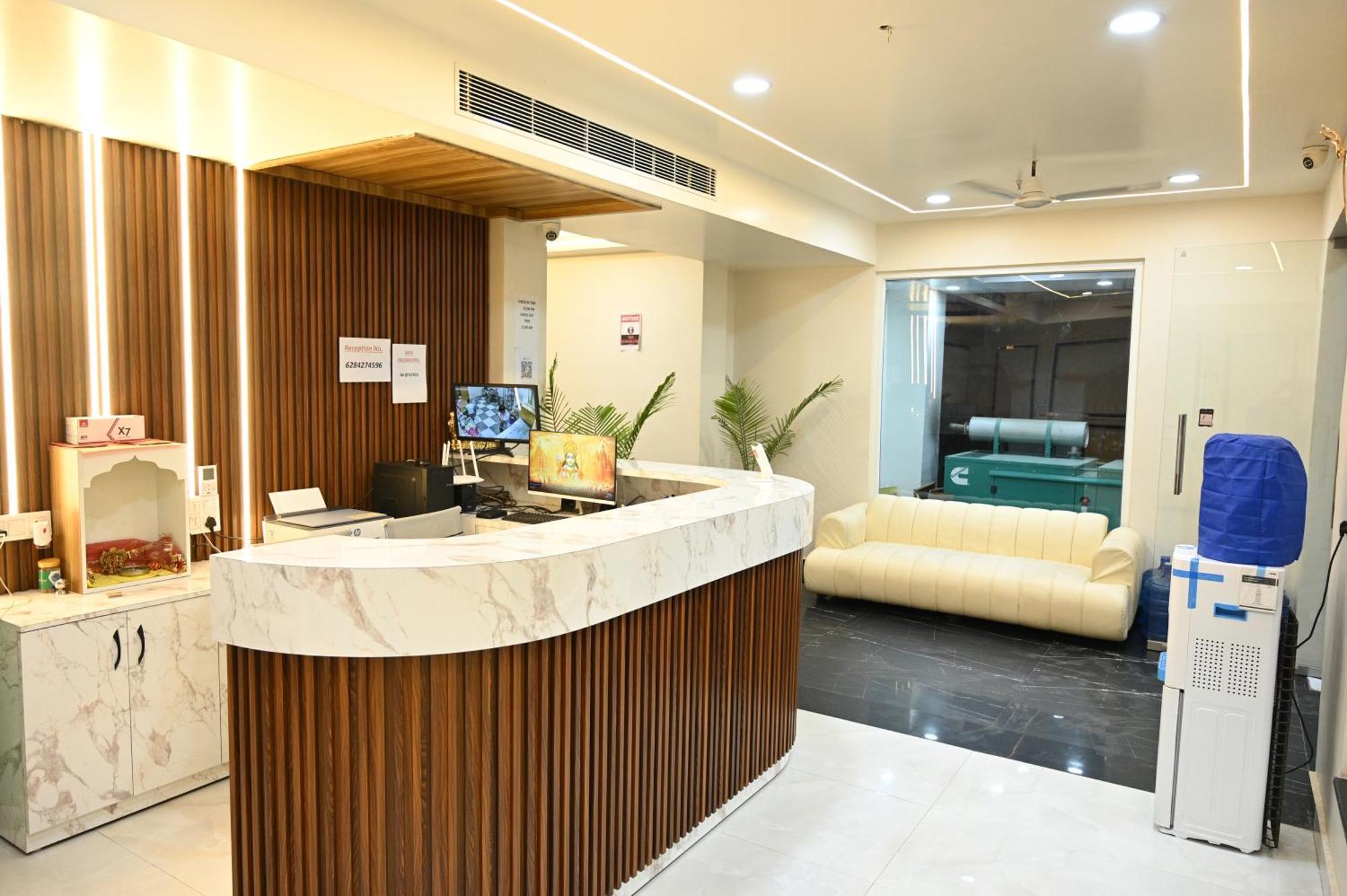 The Janki Hotel Ayodhya Esterno foto