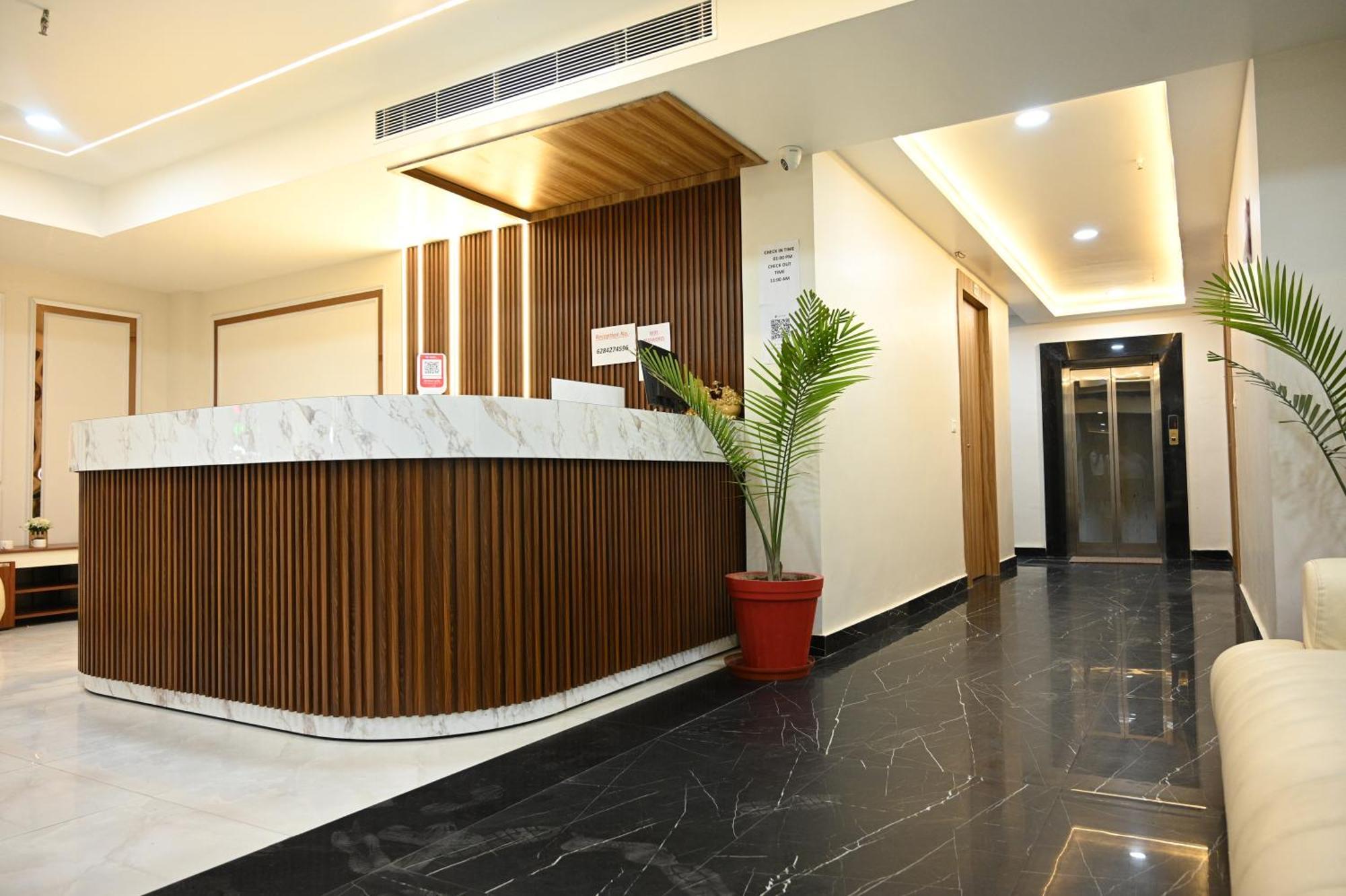 The Janki Hotel Ayodhya Esterno foto