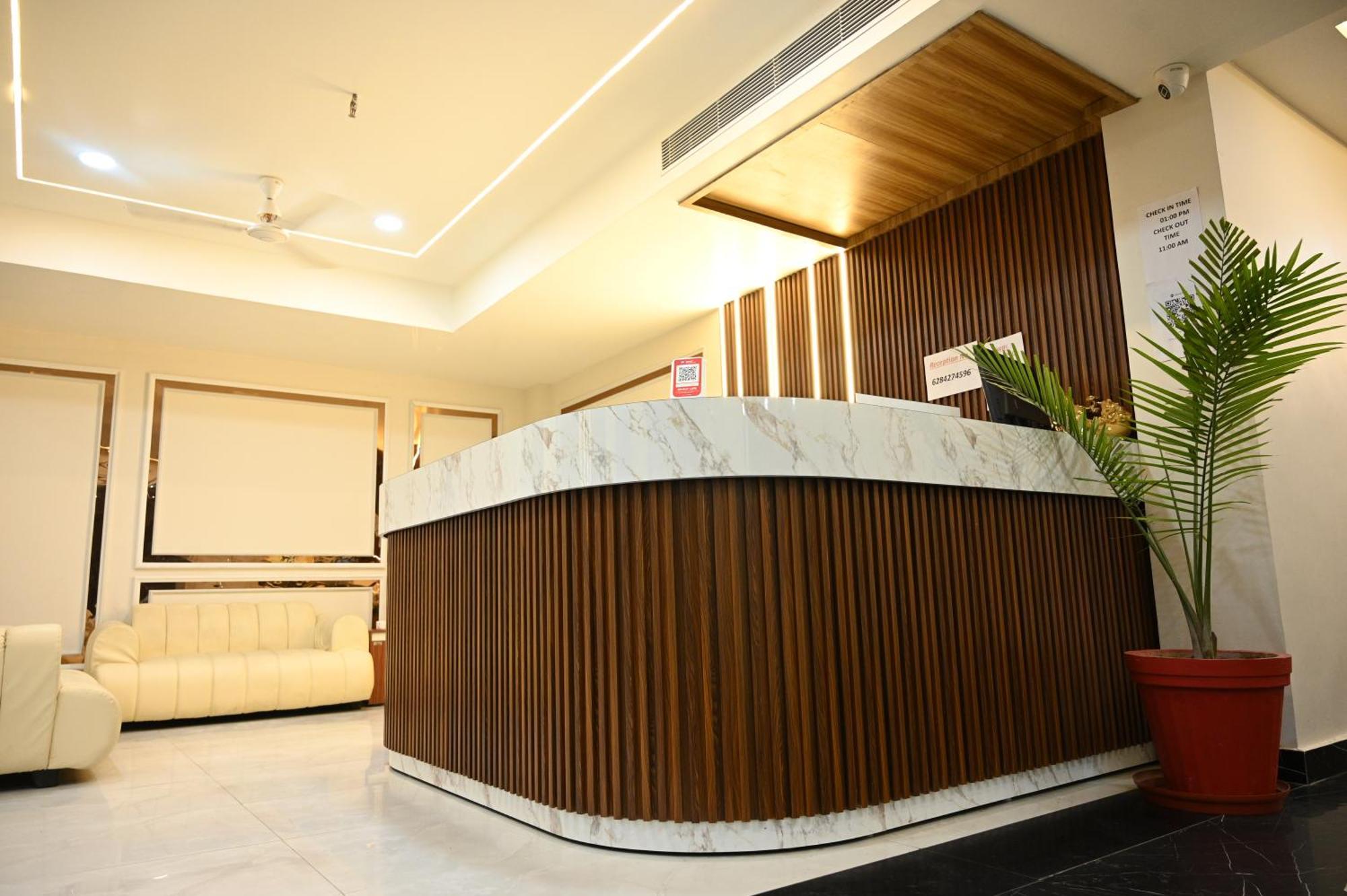 The Janki Hotel Ayodhya Esterno foto