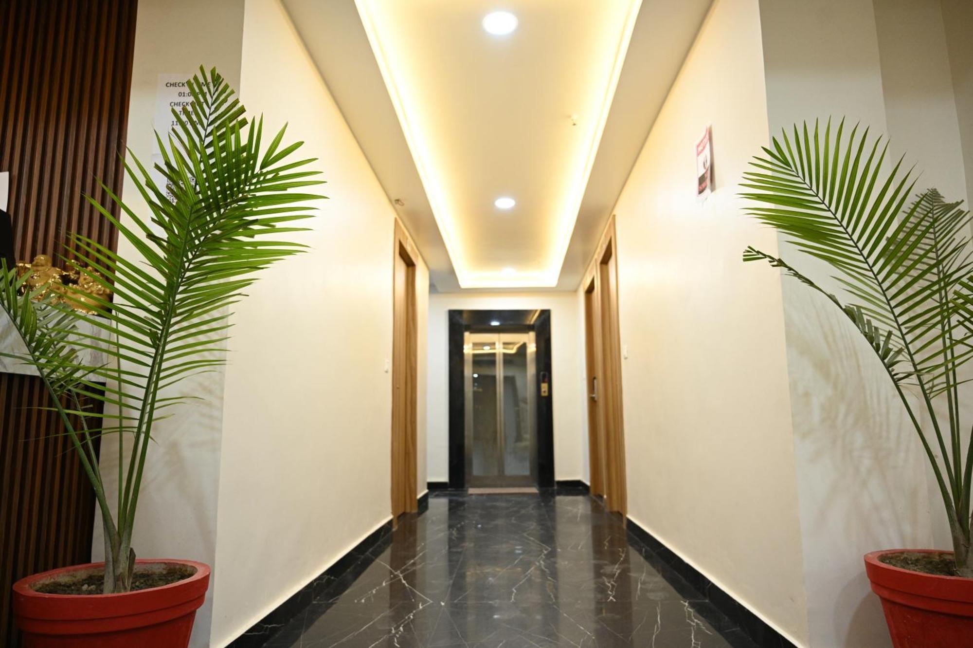 The Janki Hotel Ayodhya Esterno foto