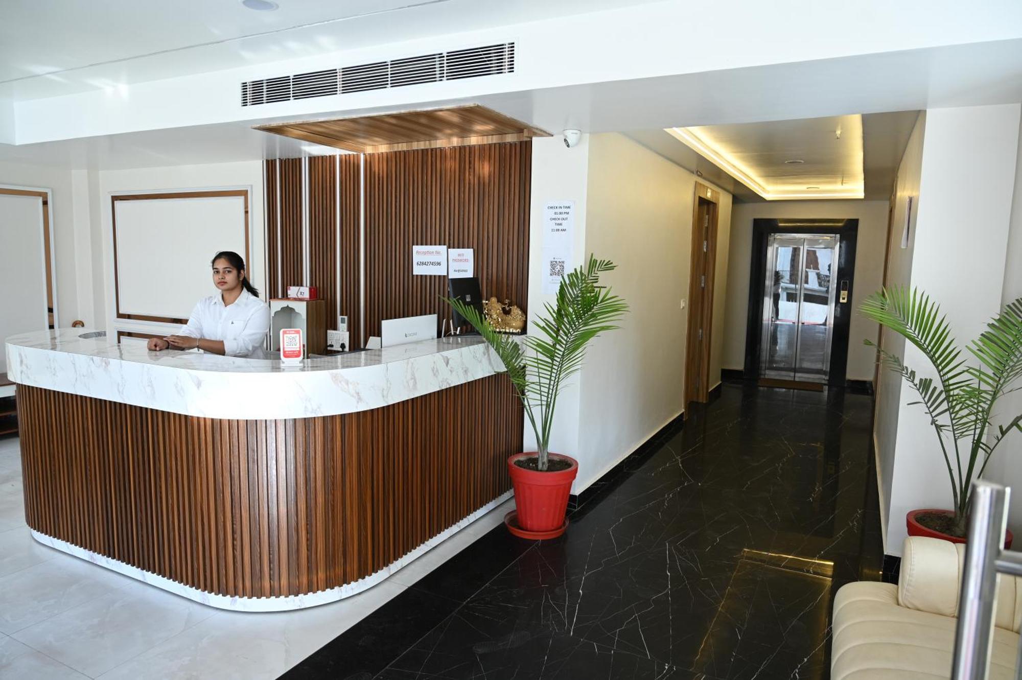 The Janki Hotel Ayodhya Esterno foto